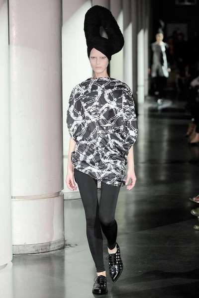 Look 38